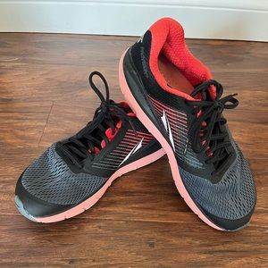 Altra Provision 4
